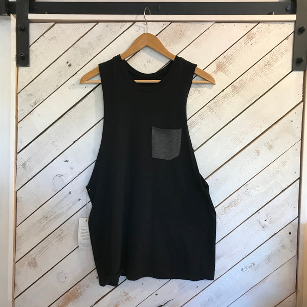 Cut Off Tank SALE I Black