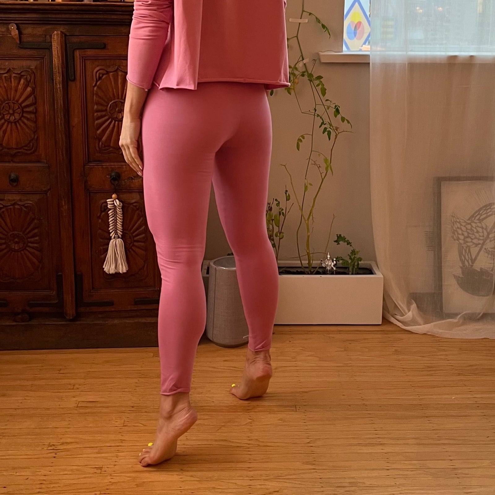 Ankle grazer leggings deals